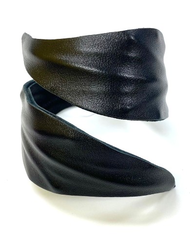7PM BLACK B650