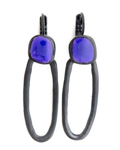 TJ e101A1 purple earrings
