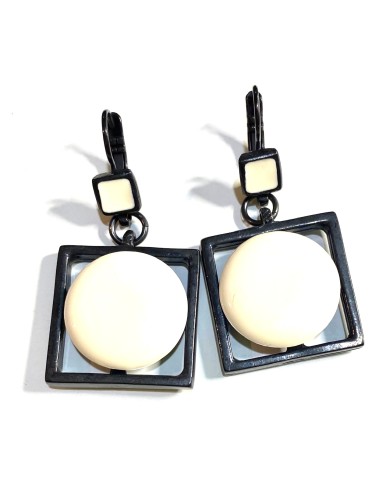 TJ 105A3 earrings white