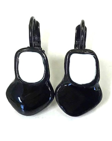 TJ 42A3 black/white earrings