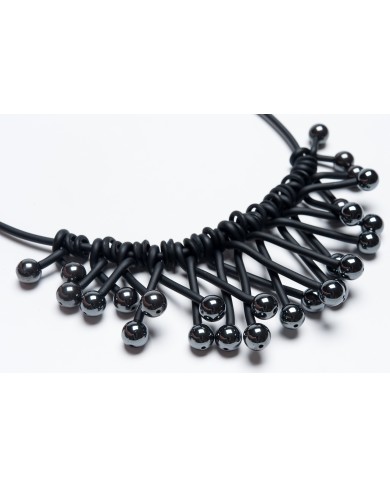 SC BETTY black/hematite - necklace