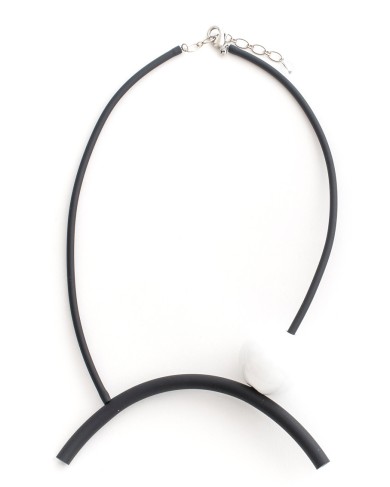 SC Tori BW - necklace